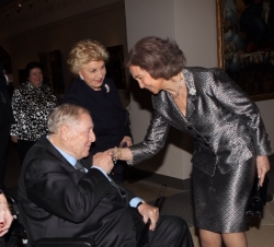 Su Majestad la Reina recibe el saludo de José Luis Várez Fisa